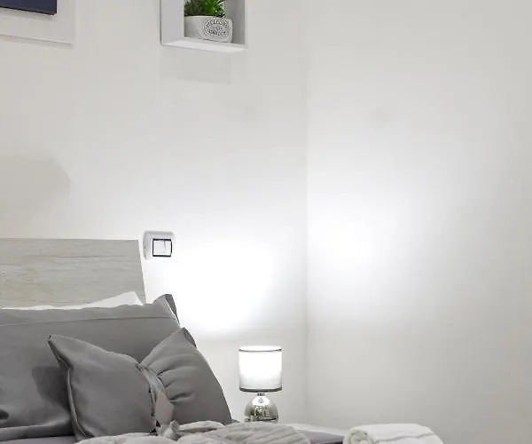 Amare 4* נאפולי